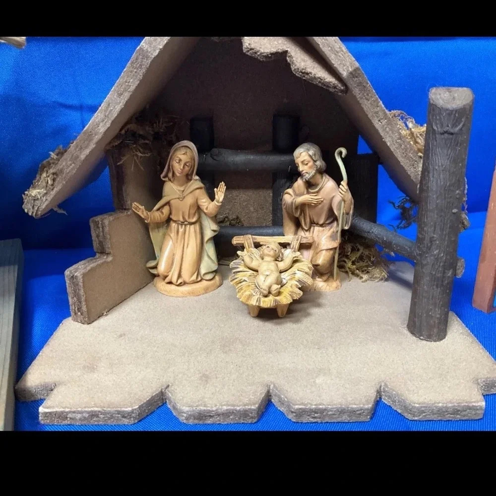 Fontanini Depose Italy Nativity Set Holy Family‎ Wood Stable Manger 1983 Vintage